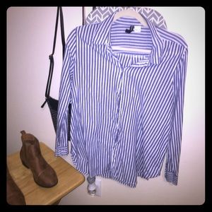 ‼️ H&M’s Striped Button-Down Shirt ‼️
